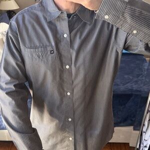 Quiksilver Men's Grey and White Striped Shirt